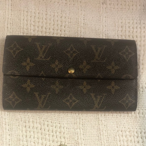 Louis Vuitton Handbags - Authentic LOUIS VUITTON Monogram Wallet LV Auth 47078